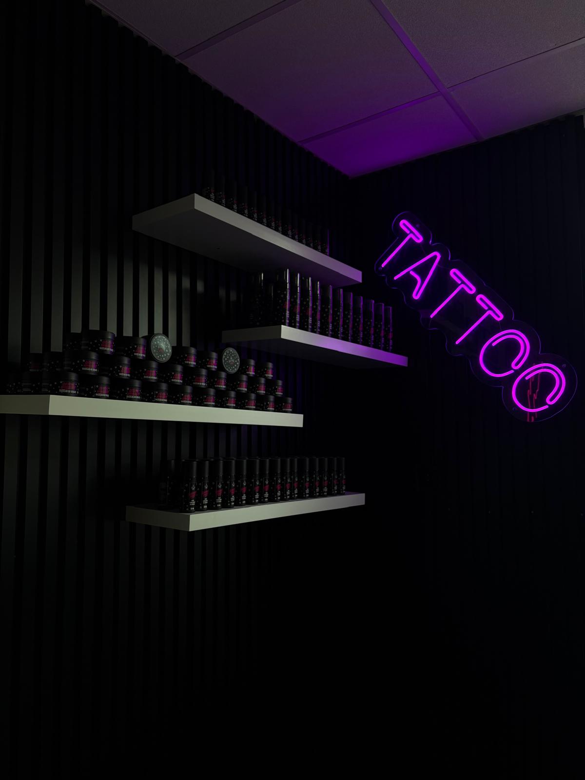 Pielęgnacja świeżego tatuażu w studiu GMYRU TATTOO